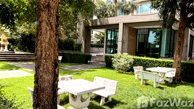 Townhouses for rent Bangkok : Perfect for a home or office. Full facilities, near expway 6787681