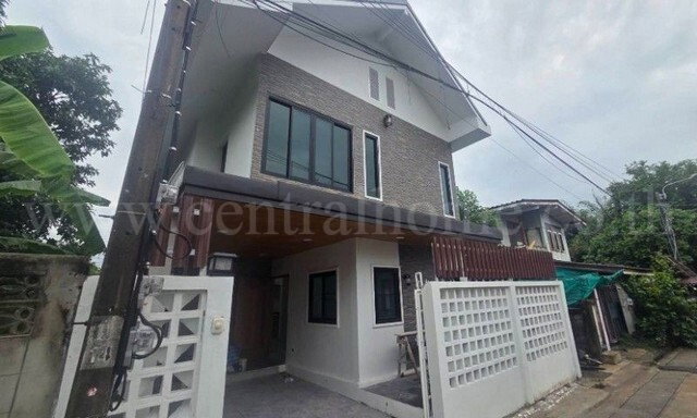 รูป บ้านใหม่ สไตล์โมเดิร์นทรอปิคอล ประชาชื่น สามัคคี นนทบุรี - รูปที่ 2/19