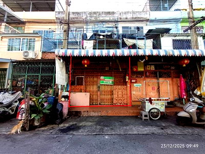 Shophouses for sale Bangkok : SHOP HOUSE 20 Sq.w. Chom Thong Bangkok for 2.1M