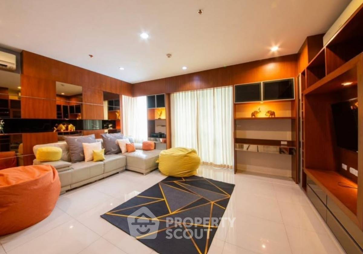 picture 2-BR Condo at Villa Asoke near MRT Phetchaburi (ID 3318363) - 2/3