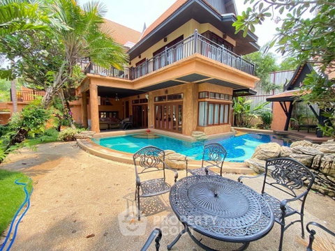 4-BR 296 Sqm House At Darawadee Village, Pattaya (ID 2077914)