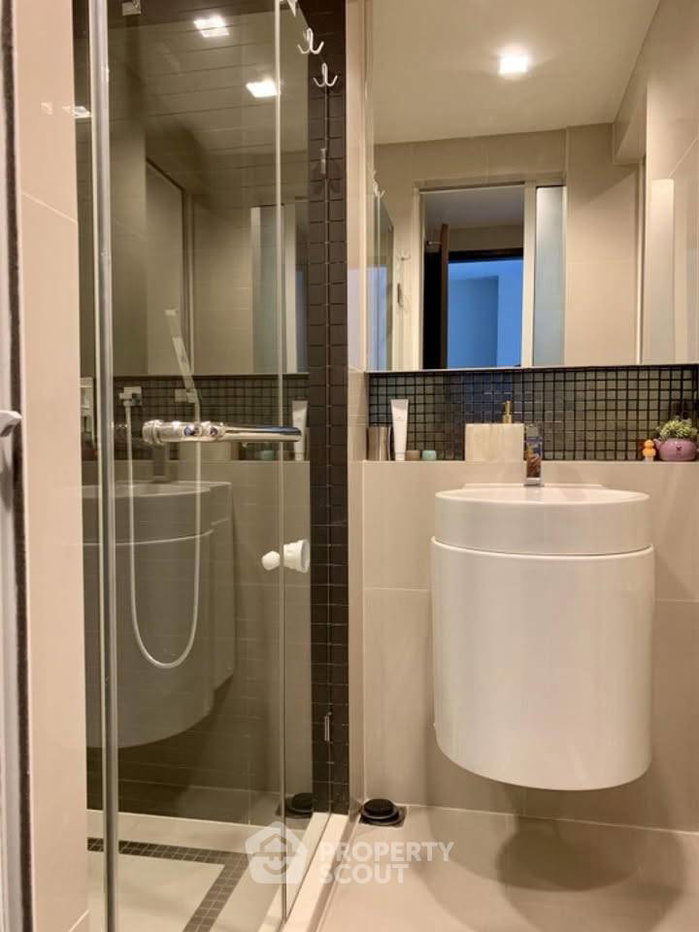 รูป คอนโด 1 ห้องนอน ชั้น 29 Rhythm Sathorn ใกล้ BTS สะพานตากสิน 300 ม. (ID 3322377) - รูปที่ 2/6