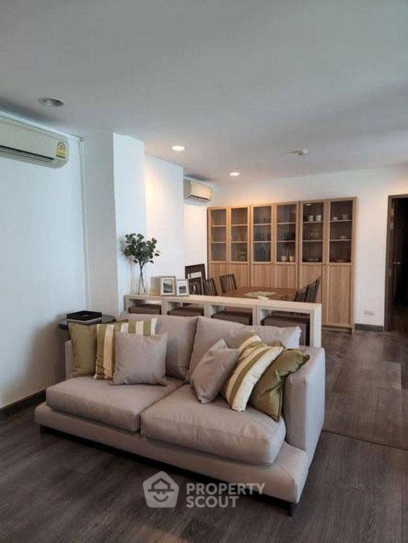 picture Pet-Friendly 2-BR Rende Sukhumvit 23 Near MRT Sukhumvit (ID 3120819) - 1/9