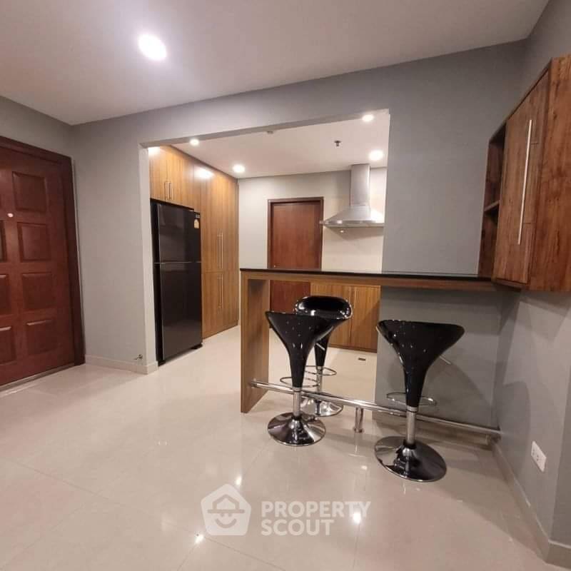 picture 105 Sqm 2-BR Baan Phrom Phong Near MRT Phetchaburi (ID 1439362) - 4/15