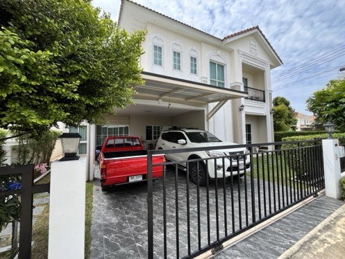 รูป ขายบ้านเดี่ยว Lanceo Crib Srinakarin-Thepharak บิ้วอินน์สวยงามตกแต่งจัดเต็มเฟอร์นิเจอร์ และเครื่องใช้ไฟฟ้าพร้อมอยู่ - รูปที่ 2/16