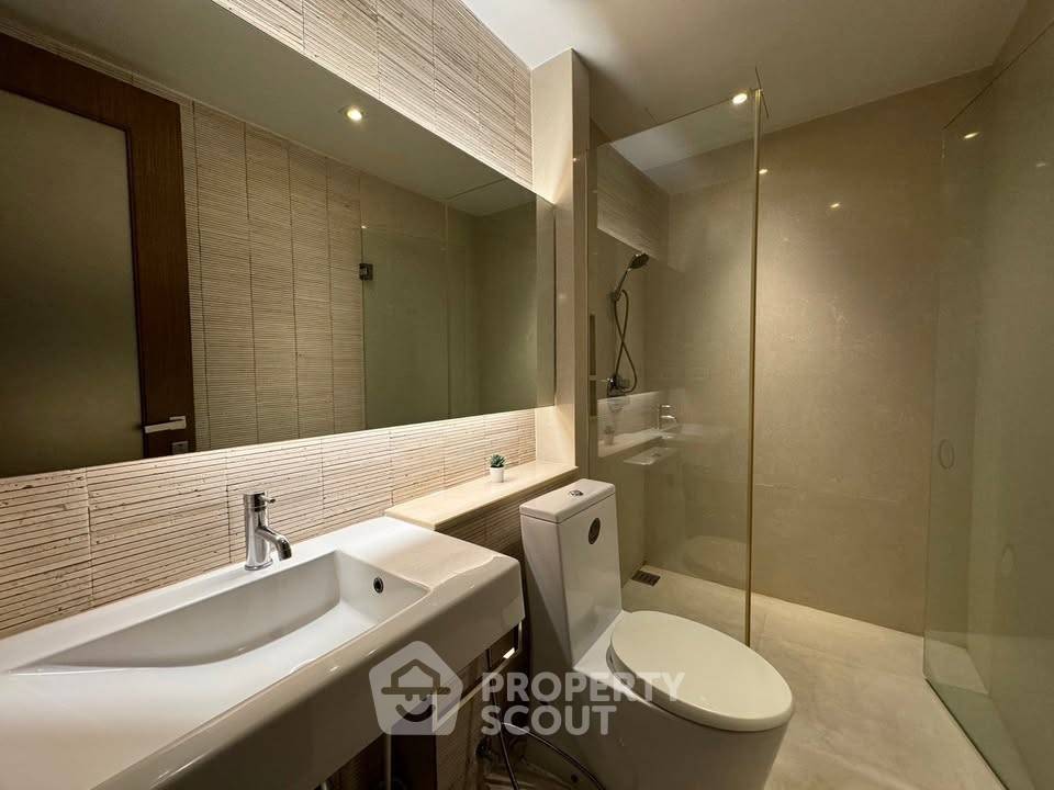 picture 90m To BTS Phloen Chit | 3-BR The Crest Ruamrudee (ID 3319815) - 16/18
