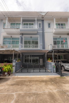 Ready to Move, Freshly Renovated House