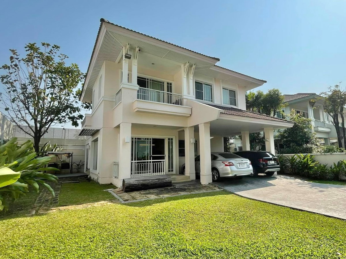 House for Sale at Nantawan Sathorn-Ratchaphruek, Corner Unit 111 sq.wah, Private Garden, Near BTS/MRT Bang Wa, THB 17.9M