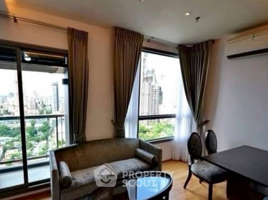 รูป คอนโด 2 ห้องนอน ชั้น 25 H Sukhumvit 43 ใกล้ BTS พร้อมพงษ์ (ID 3318746) - รูปที่ 1/7