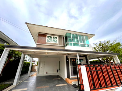 บ้านเดี่ยวให้เช่า :  ให้เช่าบ้านเดี่ยว 2 ชั้น บ้านในโครงการพร้อมคลับเฮ้าส์และสระว่ายน้ำ ทำเลรอบเวียง เชียงราย | 4 ห้องนอน | 35,000 บาท/เดือน 