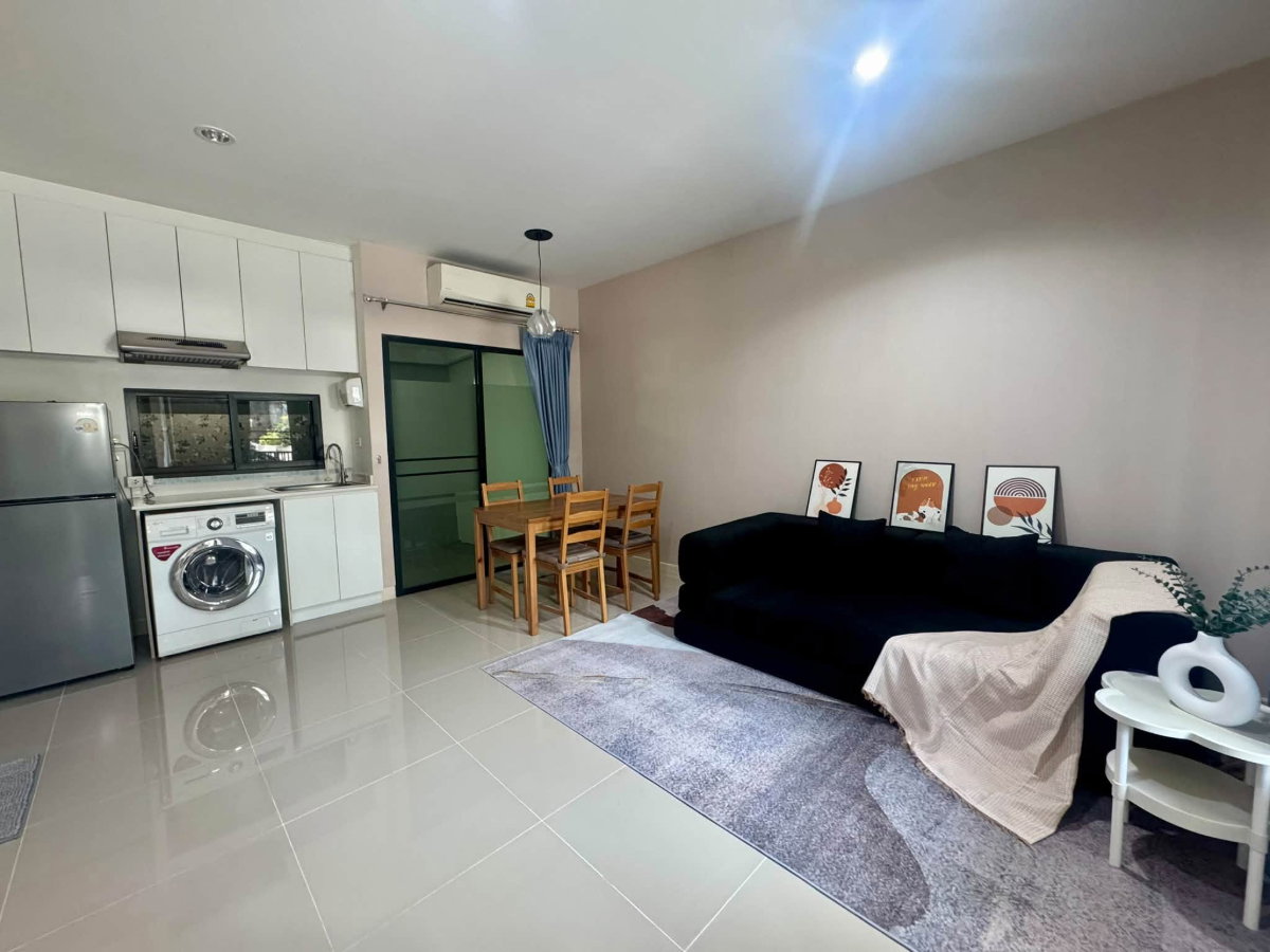 รูป 🏡 บ้านสวยพร้อมอยู่แปลงสวย! ทาวน์โฮม 2 ชั้น ปรับฟังก์ชันได้ 3 ห้องนอน | Pleno สุขุมวิท-บางนา (ใกล้ MEGA Bangna เข้า-ออกได้ 2 ทาง) | เลี้ยงสัตว์ได้ - รูปที่ 2/8