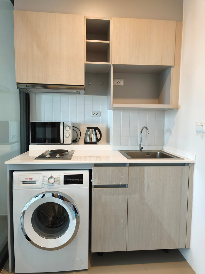 picture Escent Korat for sale # Condo next to Central Department Store - 1/11
