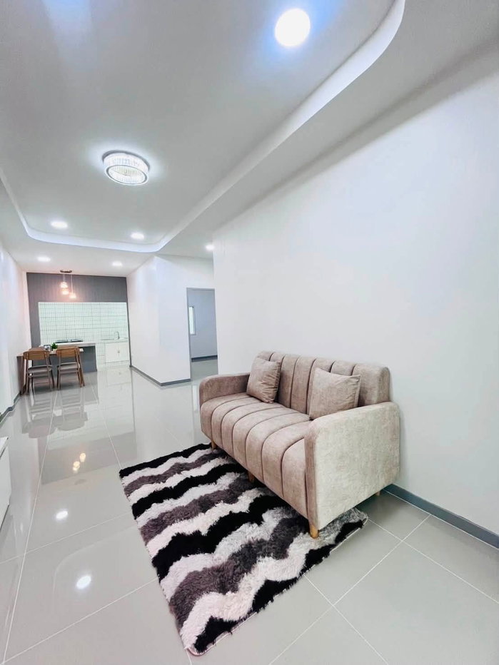 รูป ขายทาวน์โฮมรีโนเวททใหม่ ม.จันทนาธานี ชากค้อ หนองขาม ศรีราชา - รูปที่ 5/16