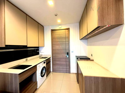 Condos for rent : For Rent Condo THE LINE PHAHON - PRADIPAT Building 1, Floor 35,1 bed room, Room size 27 sqm