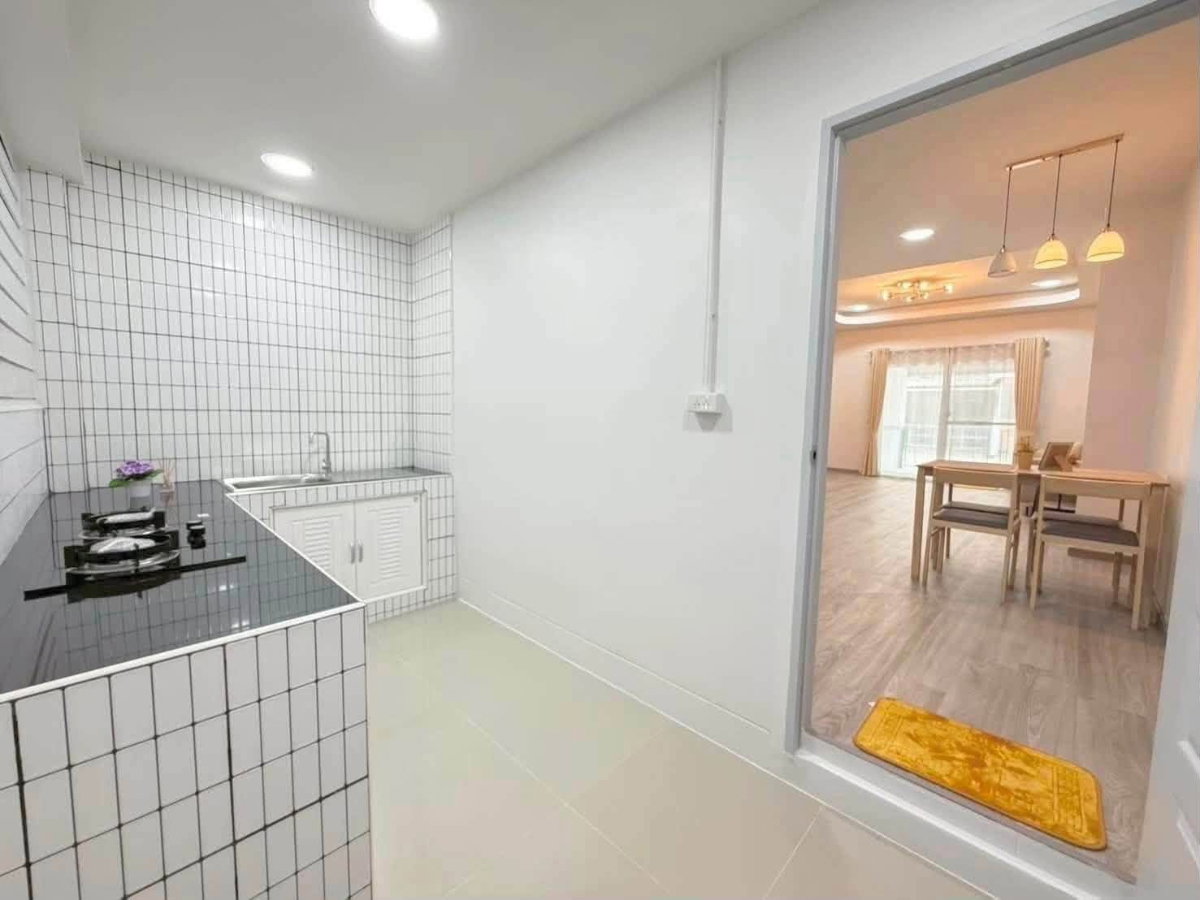 รูป ขายทาวน์โฮมรีโนเวทใหม่ ม.โกลเด้นท์เพลส เครือสหพัฒน์ ศรีราชา - รูปที่ 4/15