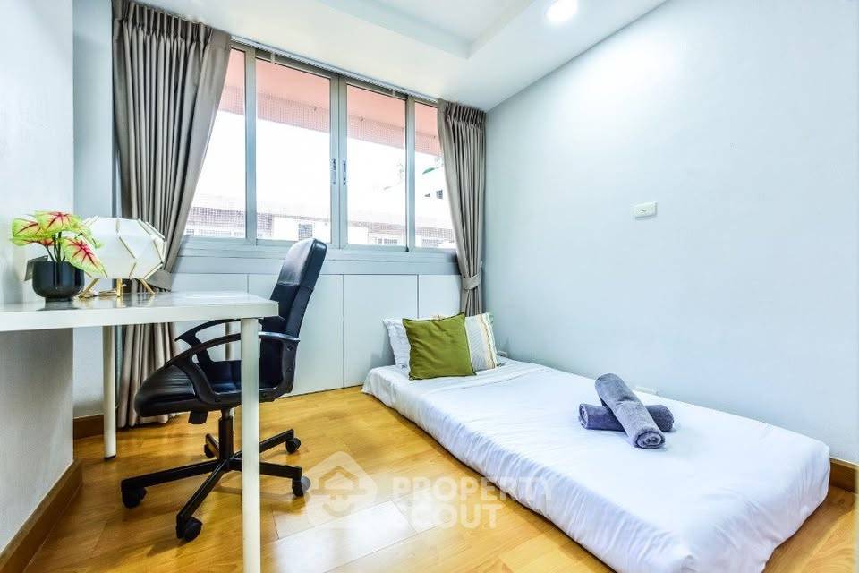 picture 2-BR Condo at The Master Sathorn Executive near BTS Krung Thon Buri (ID 3322295) - 4/9