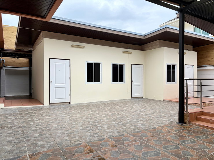 picture Luxury Detached Home for Rent — Sutthisan Area  7 Bedrooms  7 Bathrooms 512 SQ.M. - 43/47