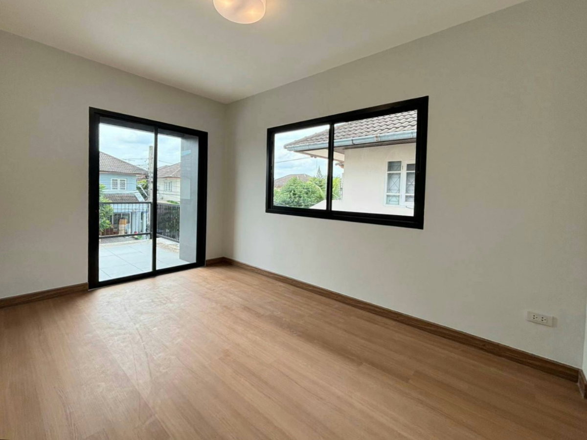 รูป ขายบ้านเดี่ยว รีโนเวทใหม่ทั้งหลัง หลังริม เพอร์เฟค เพลส รามคำแหง 164 เนื้อที่ 65.3 ตร.ว. 4 นอน 2 น้ำ ใกล้ The Paseo และสุวรรณภูมิ โปรฯ ลดทันที 5 แสน - รูปที่ 13/17