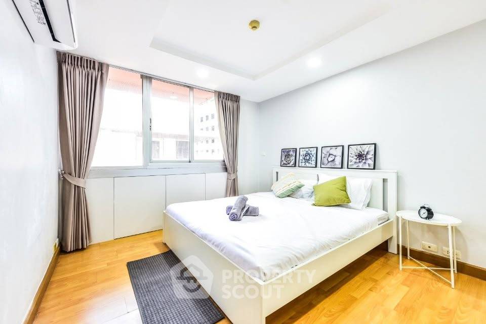 picture 2-BR Condo at The Master Sathorn Executive near BTS Krung Thon Buri (ID 3322295) - 3/9