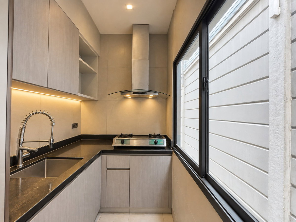 รูป ขายบ้าน Quarter Thonglor ซอยทองหล่อ 25 5 ห้องนอน 450 ตร.ม. ที่จอดรถ 6 คัน ราคา 75 ล้าน  QUARTER THONGLOR RARE PRIVATE LUXURY RESIDENCE - รูปที่ 11/24