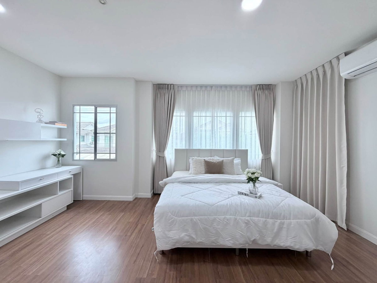picture Luxurious Detached House for Rent – Mantana 2 Onnut-Wongwaen - 19/27