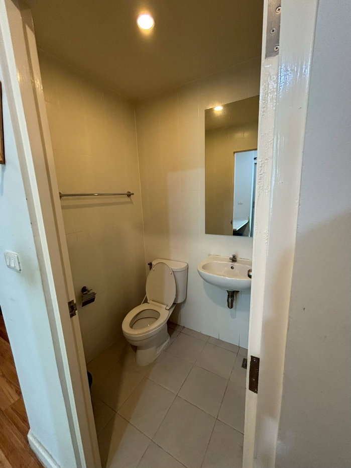 picture V condo Ladkrabang phase B ft.3 garden view - 4/10