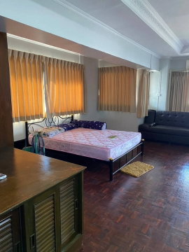 Laemthong Condo Sriracha  prime location, move-in ready unit, and an attractive price.