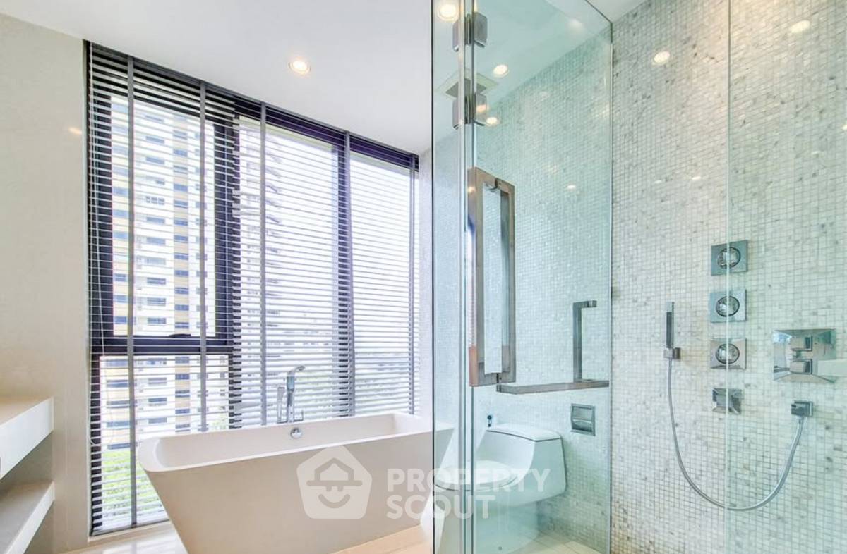 picture 2-BR Condo at Vittorio Sukhumvit 39 near BTS Phrom Phong (ID 3311247) - 4/7