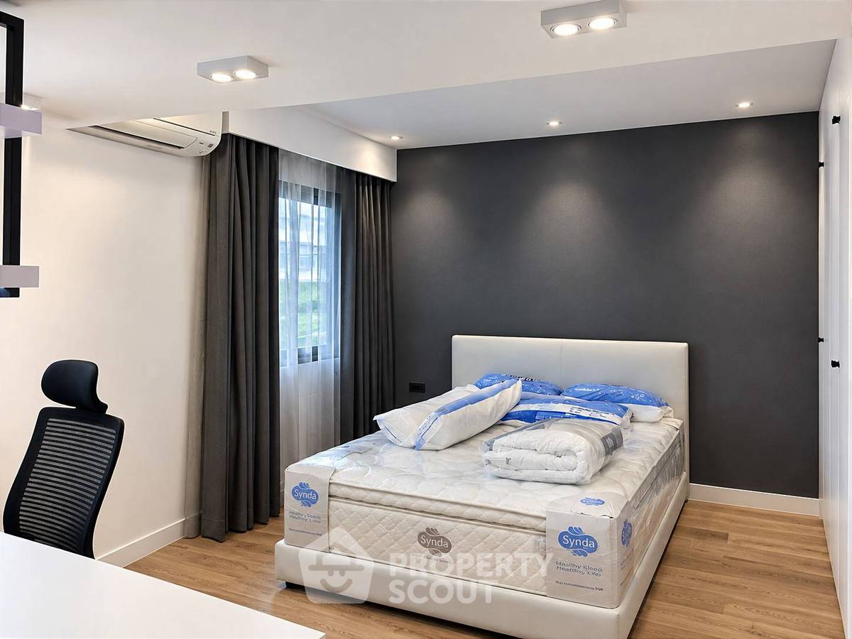 picture 3-BR 191 Sqm Royal Castle Sukhumvit 400m To BTS Phrom Phong (ID 3317472) - 14/18
