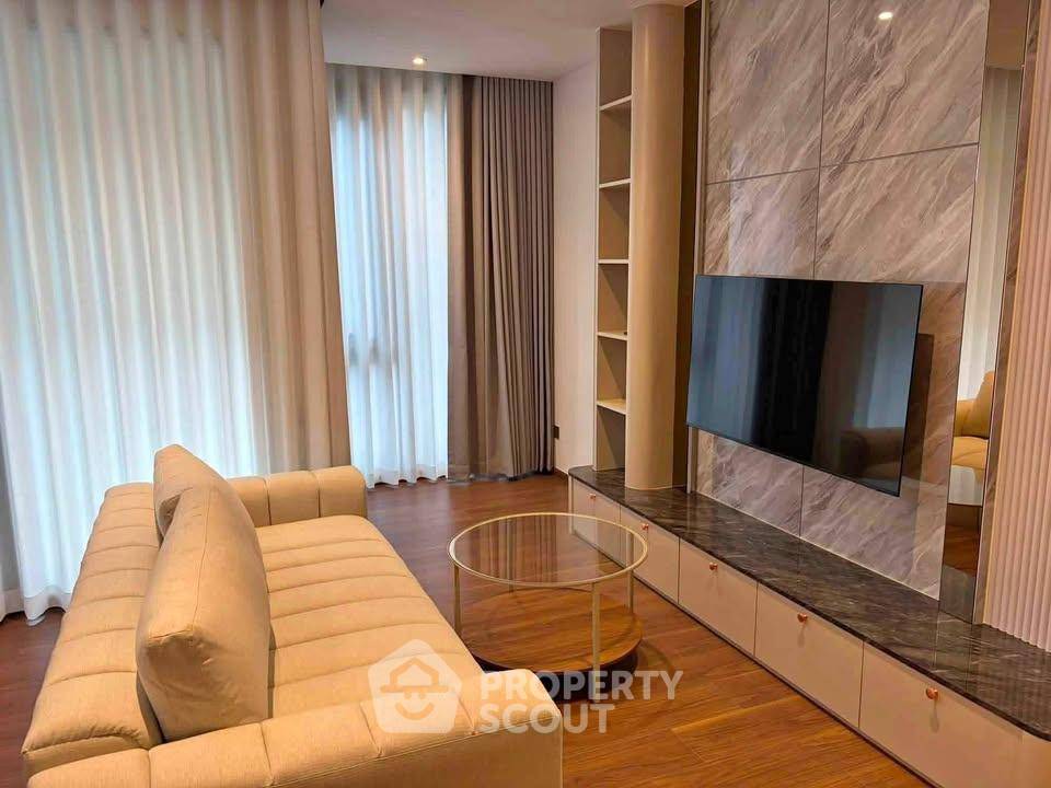 picture Pet-Friendly 1-BR At Via 61 Near BTS Ekkamai (ID 3112253) - 1/10