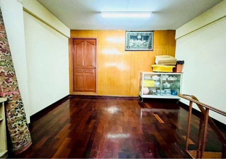 รูป ขายอาคารพาณิชย์ 4.5 ชั้น ราคา 9.9 ล้านบาท ที่ดิน 21 ตร.ว. | ติดถนนใหญ่ | ซอยเทอดไท 11 - รูปที่ 5/14