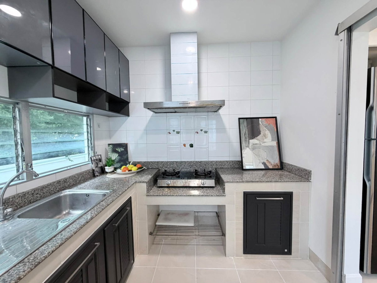 picture Luxurious Detached House for Rent – Mantana 2 Onnut-Wongwaen - 13/27