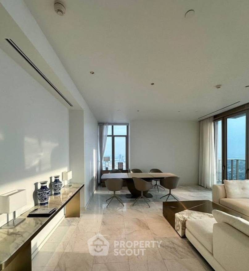 รูป คอนโด 3 ห้องนอน เลี้ยงสัตว์ได้ Four Seasons Private Residences Bangkok ใกล้ BTS สะพานตากสิน (ID 3297903) - รูปที่ 2/3