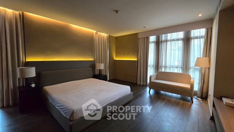picture 90m To BTS Phloen Chit | 3-BR The Crest Ruamrudee (ID 3319815) - 7/18