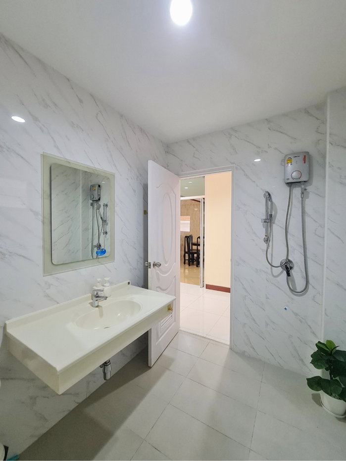 picture Luxury Detached Home for Rent — Sutthisan Area  7 Bedrooms  7 Bathrooms 512 SQ.M. - 14/47
