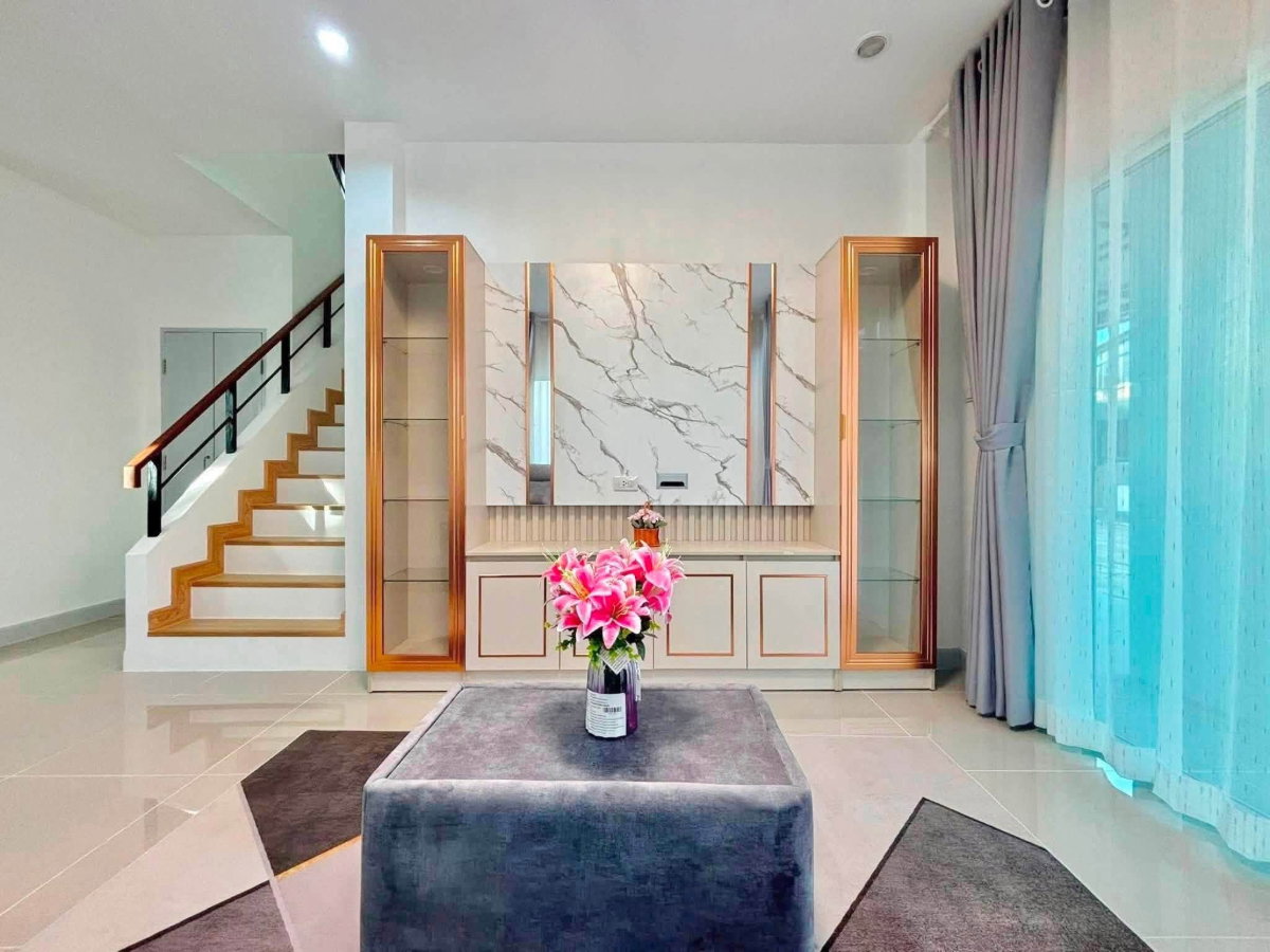 รูป ขายบ้านแฝดรีโนเวทใหม่ สวยหรู ม.ธาดาทาวน์ หนองค้อ ศรีราชา - รูปที่ 3/13