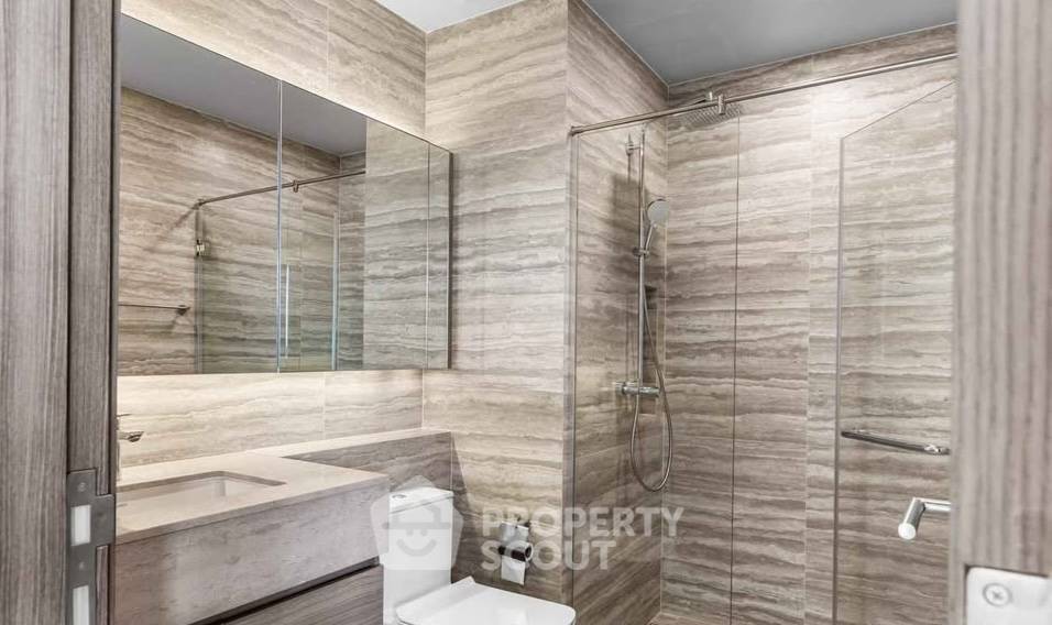 picture High-Floor 2-BR Celes Asoke 50m From MRT Sukhumvit (ID 3300526) - 4/8