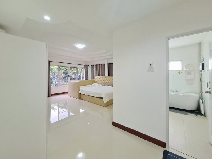 picture Luxury Detached Home for Rent — Sutthisan Area  7 Bedrooms  7 Bathrooms 512 SQ.M. - 15/47
