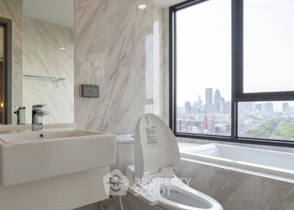 picture 2-BR Condo at COCO Parc near MRT Khlong Toei (ID 3318747) - 2/4