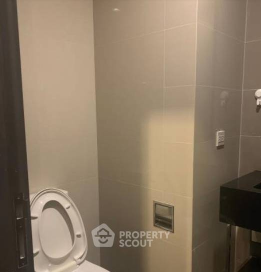 picture 1-BR Condo 200m To MRT Sukhumvit At The Edge Sukhumvit 23 (ID 3321752) - 3/4