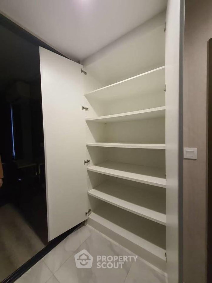 picture 20th-Floor 2-BR Condo At Ideo Mobi Asoke Near MRT Phetchaburi (ID 3193372) - 6/13