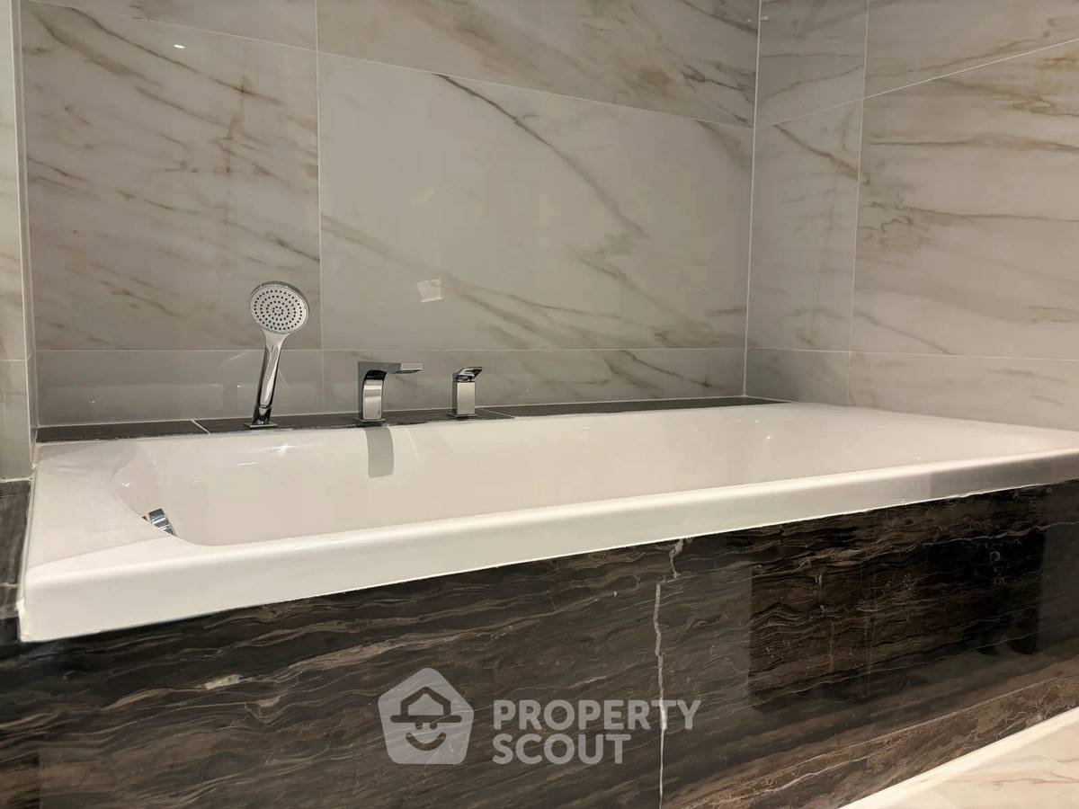 picture 3-BR Condo at Supalai Icon Sathon near MRT Si Lom (ID 3320239) - 9/9