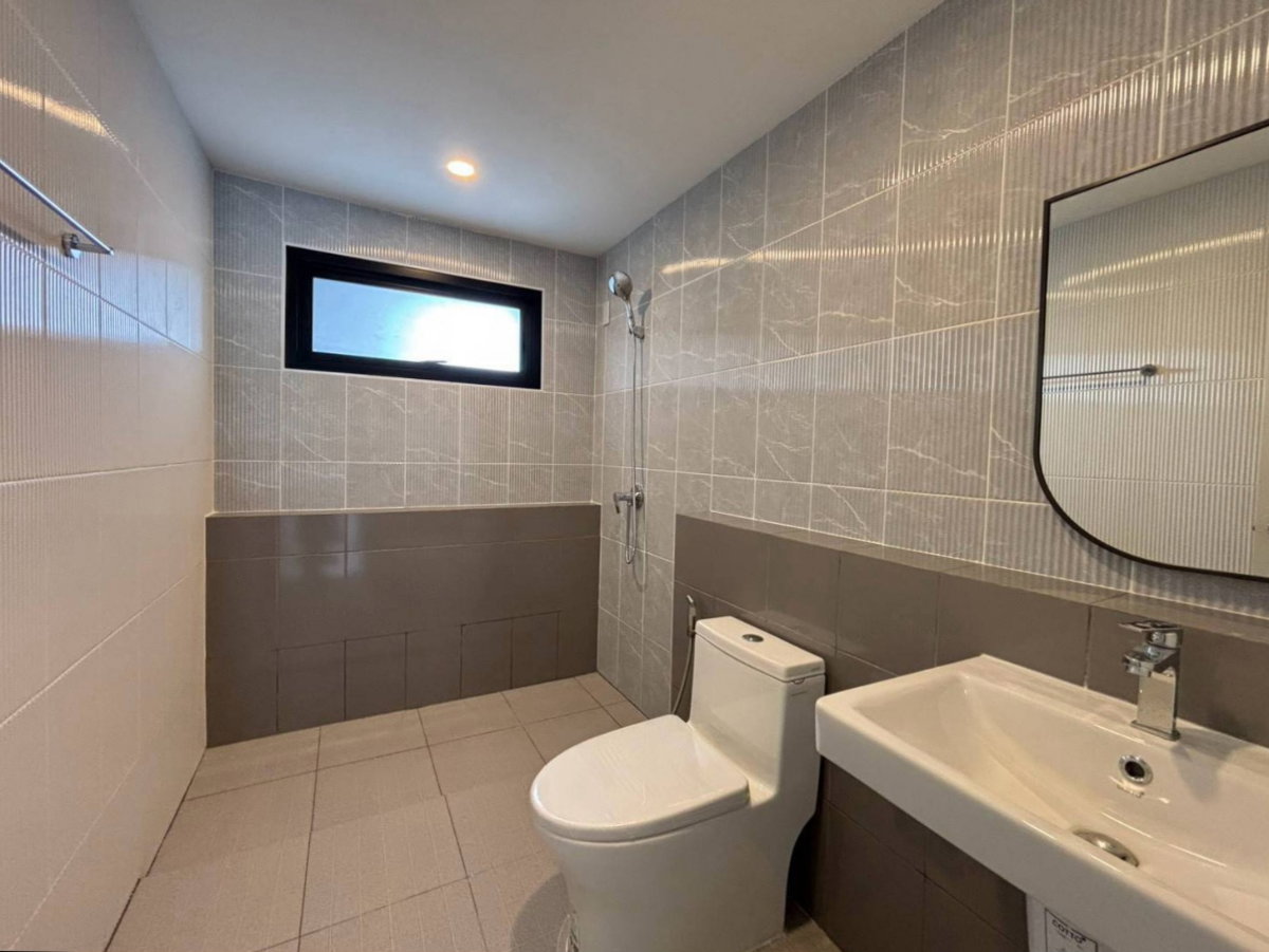 รูป ขายบ้านเดี่ยว รีโนเวทใหม่ทั้งหลัง หลังริม เพอร์เฟค เพลส รามคำแหง 164 เนื้อที่ 65.3 ตร.ว. 4 นอน 2 น้ำ ใกล้ The Paseo และสุวรรณภูมิ โปรฯ ลดทันที 5 แสน - รูปที่ 15/17