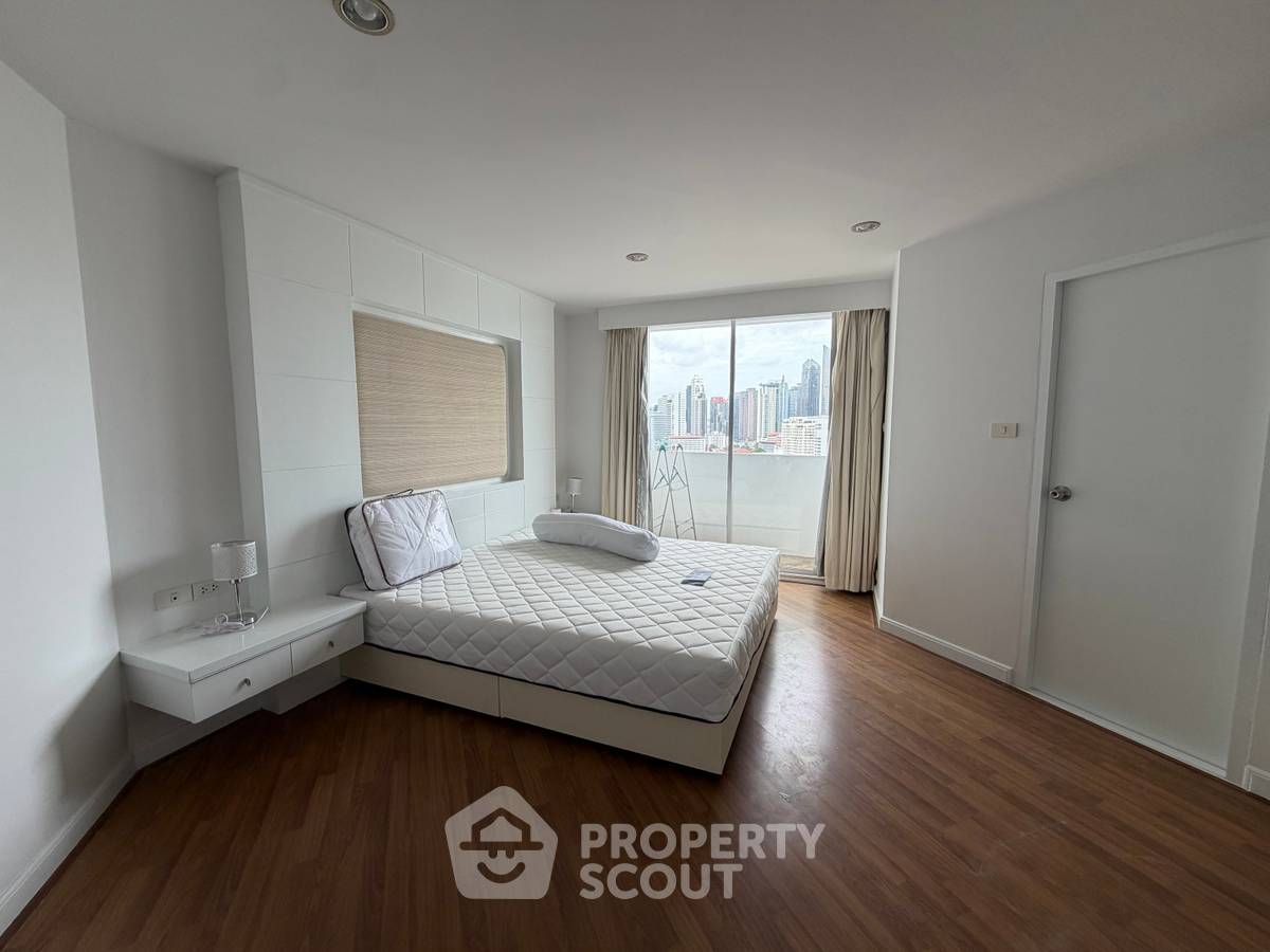 picture 2-BR Condo at D.S. Tower 2 Sukhumvit 39 Condominium near MRT Sukhumvit (ID 3322036) - 5/5