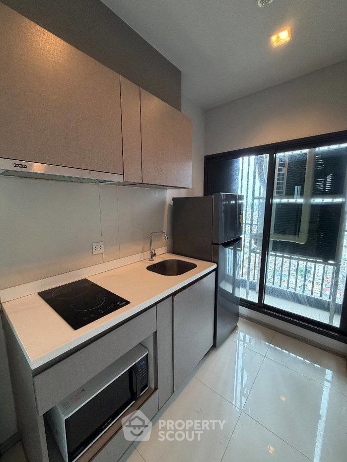 picture 2-BR Condo Life Asoke - Rama 9 Near MRT Phra Ram 9 (ID 3185878) - 6/9