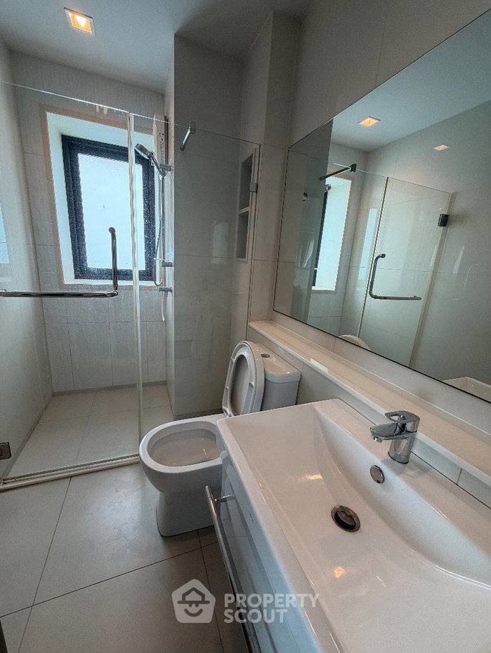 picture 2-BR Condo Life Asoke - Rama 9 Near MRT Phra Ram 9 (ID 3185878) - 7/9