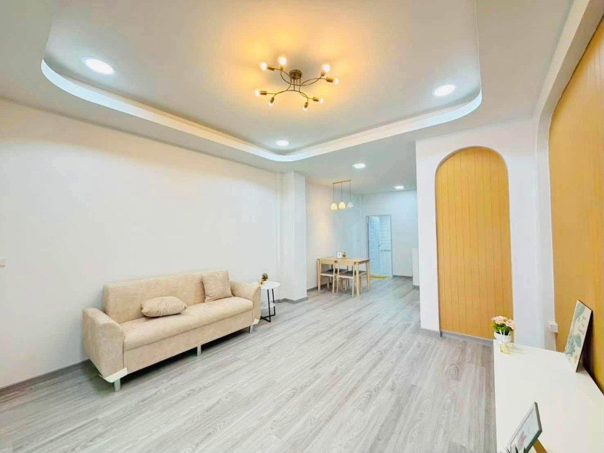 รูป ขายทาวน์โฮมรีโนเวทใหม่ ม.โกลเด้นท์เพลส เครือสหพัฒน์ ศรีราชา - รูปที่ 2/15