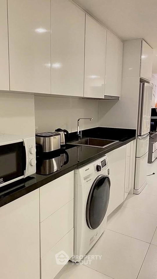 picture Studio Condo at The Trendy Condominium near BTS Nana (ID 2987663) - 9/10