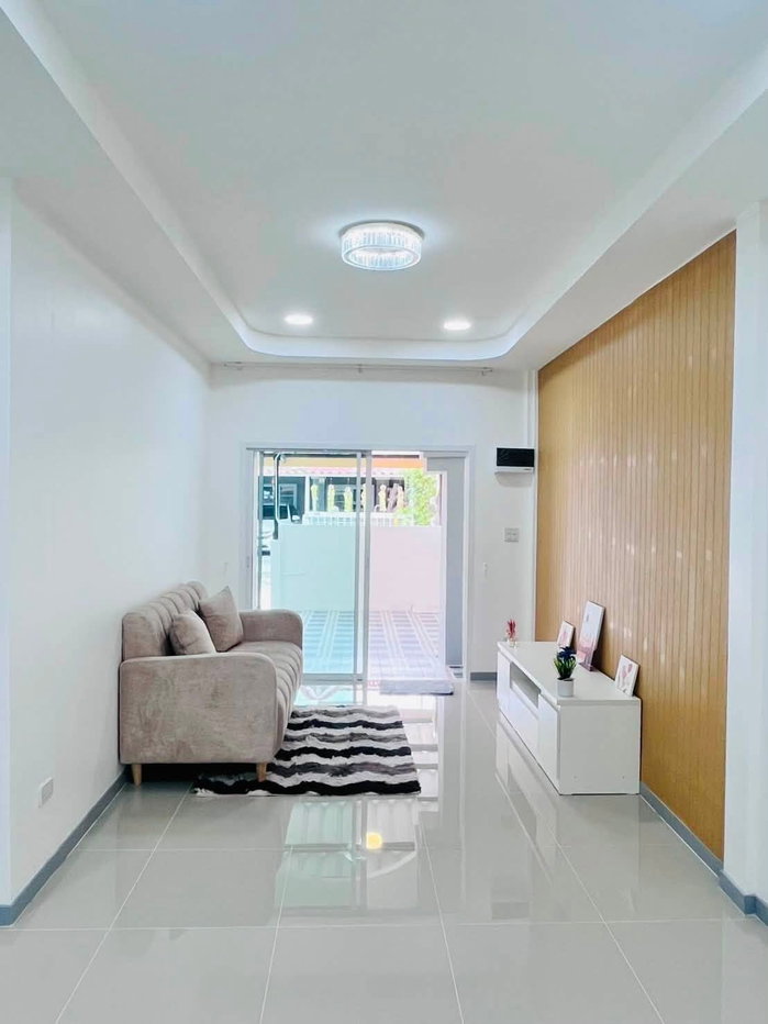 รูป ขายทาวน์โฮมรีโนเวททใหม่ ม.จันทนาธานี ชากค้อ หนองขาม ศรีราชา - รูปที่ 2/16