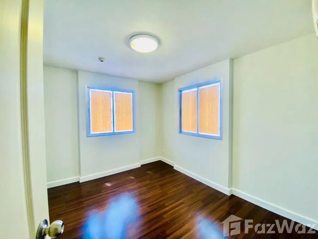 picture 3 bedroom unfurnished room 6793335 - 7/14